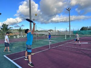 TCPAITA initiation Pickleball pour les jeunes du club de tennis de Païta