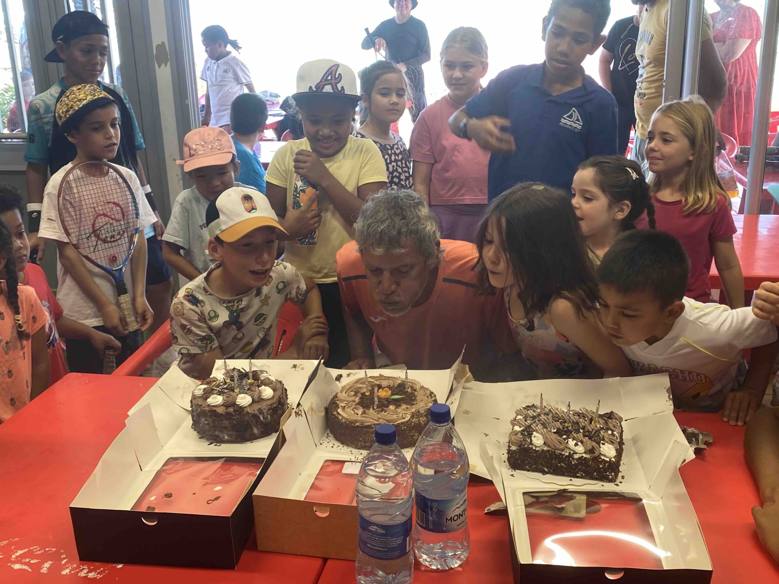 Tennis club de Paita anniversaire du Coach Gil Fessard